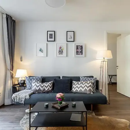 Schone In Apartment *